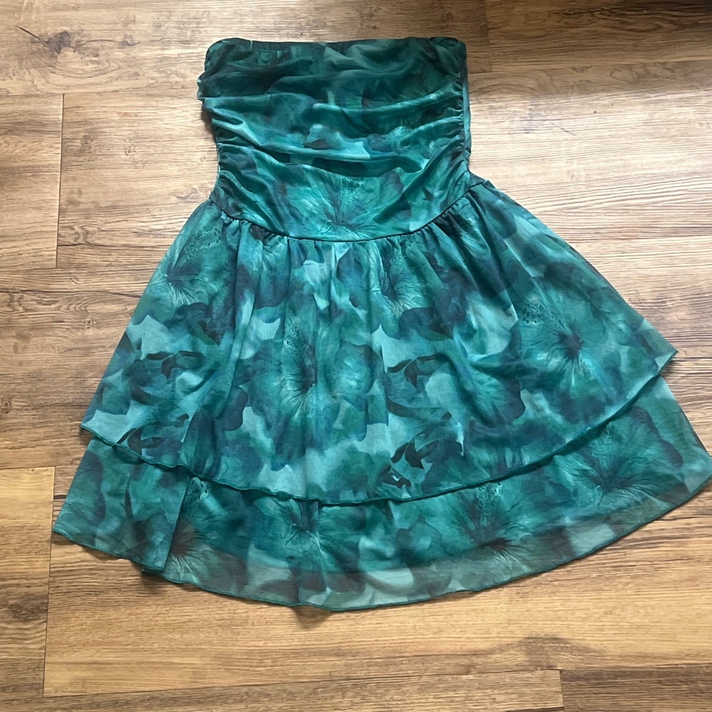 Merokeety Size Small Strapless Mini Dress